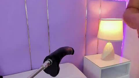 Sophy online show from December 2025 11:52:02 AM