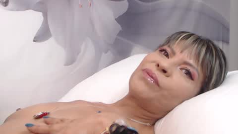 Snapshot of sophysomers chatting on January 2025 02:38:02 PM Sophy online show from January 2025 02:38:02 PM