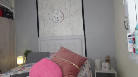 Sofia  online show from January 2025 12:48:02 AM