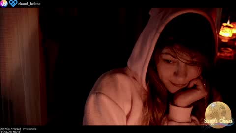 Snapshot of souffle_chaud chatting on January 2025 09:50:01 PM . . online show from January 2025 09:50:01 PM