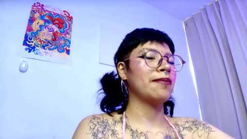 Alma  online show from December 2025 01:06:01 PM