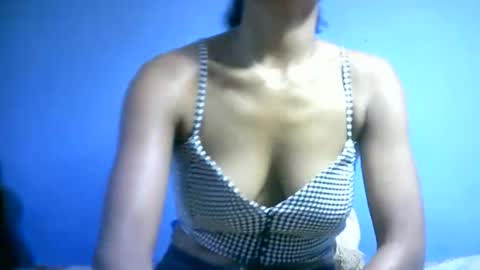 sourayaa online show from April 2026 08:57:02 PM