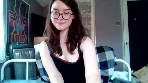 Snapshot of soursou chatting on December 2024 05:40:02 PM sours online show from December 2024 05:40:02 PM