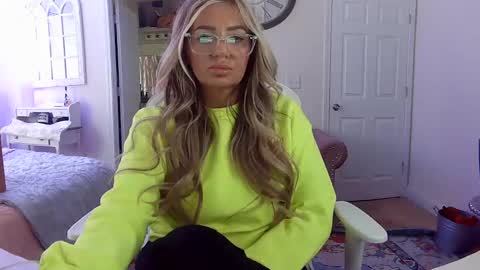 Your Barbii online show from February 2025 09:53:02 PM