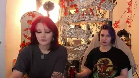 Snapshot of sova_energy chatting on November 2025 10:23:01 PM Leah online show from November 2025 10:23:01 PM