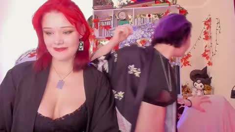 Snapshot of sova_energy chatting on December 2025 03:22:01 AM Leah online show from December 2025 03:22:01 AM