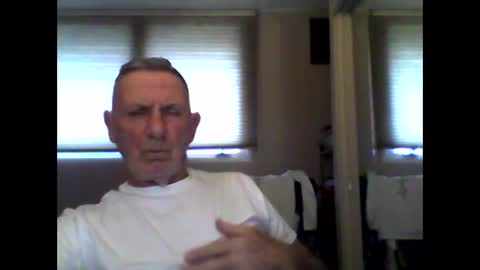 Snapshot of sox1957 chatting on December 2025 08:48:01 PM sox1957 online show from December 2025 08:48:01 PM