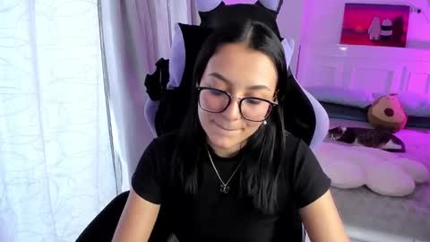 Lili online show from February 2025 10:04:02 PM