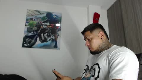 Snapshot of soy_apolo chatting on September 2025 12:32:01 AM soy_apolo online show from September 2025 12:32:01 AM