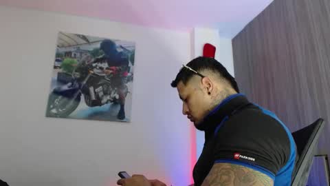 Snapshot of soy_apolo chatting on September 2025 03:08:01 AM soy_apolo online show from September 2025 03:08:01 AM