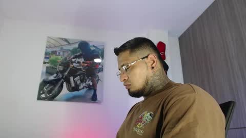 Snapshot of soy_apolo chatting on October 2025 03:40:01 PM soy_apolo online show from October 2025 03:40:01 PM