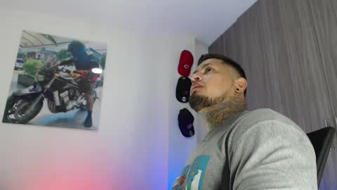 Snapshot of soy_apolo chatting on November 2025 05:25:01 PM soy_apolo online show from November 2025 05:25:01 PM