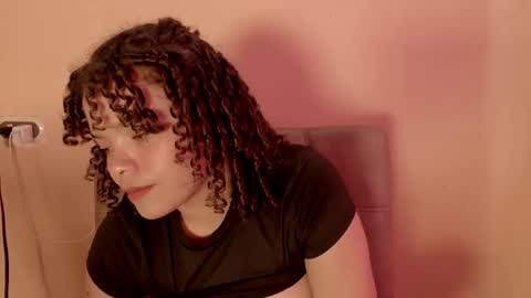 Snapshot of soy_jacky18 chatting on February 2025 05:15:01 PM Jacky online show from February 2025 05:15:01 PM