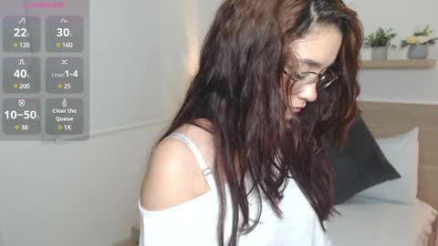 Snapshot of soy_mariana_ chatting on February 2025 02:28:01 AM M A R I A N A online show from February 2025 02:28:01 AM