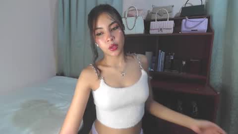 Miauhg online show from January 2025 07:08:02 AM