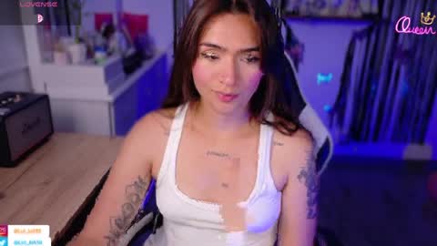 Snapshot of soyabby_ chatting on April 2026 08:28:02 PM Luisa online show from April 2026 08:28:02 PM