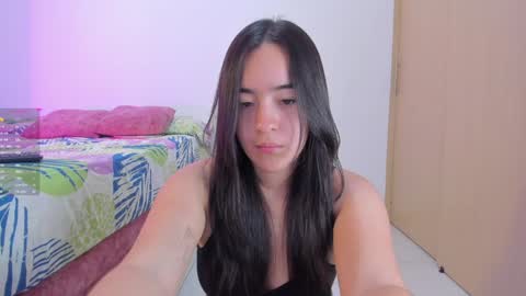 Instagram Soyamandaa  1 online show from January 2025 08:42:01 PM