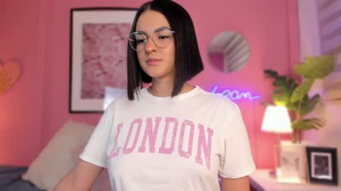 Snapshot of soysaraa_ chatting on January 2025 05:05:01 AM Aleja online show from January 2025 05:05:01 AM