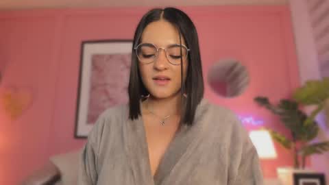 Snapshot of soysaraa_ chatting on February 2025 09:30:02 AM Aleja online show from February 2025 09:30:02 AM