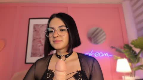 Snapshot of soysaraa_ chatting on February 2025 11:00:02 AM Aleja online show from February 2025 11:00:02 AM