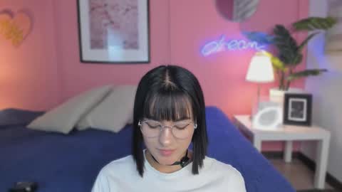 Snapshot of soysaraa_ chatting on September 2025 05:07:02 AM Aleja online show from September 2025 05:07:02 AM