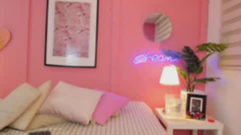 Snapshot of soysaraa_ chatting on October 2025 05:46:01 AM Aleja online show from October 2025 05:46:01 AM