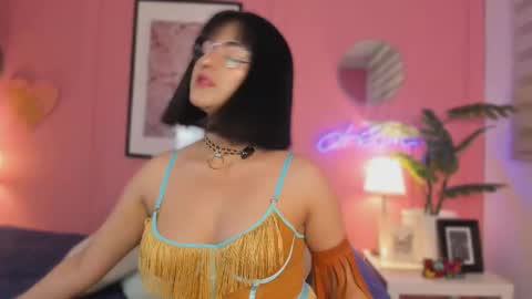 Snapshot of soysaraa_ chatting on November 2025 06:26:02 AM Aleja online show from November 2025 06:26:02 AM