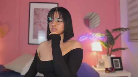 Snapshot of soysaraa_ chatting on November 2025 05:40:01 AM Aleja online show from November 2025 05:40:01 AM