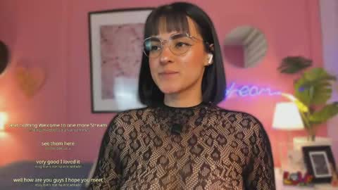 Aleja online show from May 2026 04:52:01 AM