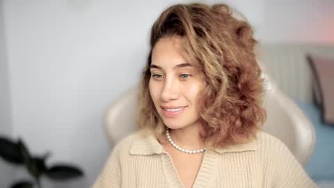 Snapshot of soytulu_ chatting on December 2024 03:47:02 AM brisa s online show from December 2024 03:47:02 AM