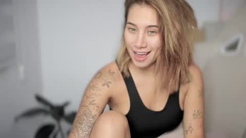 Snapshot of soytulu_ chatting on February 2025 03:31:02 AM brisa s online show from February 2025 03:31:02 AM