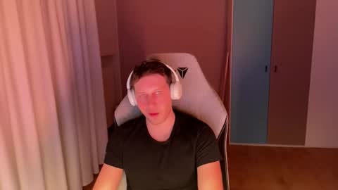 Snapshot of spaduzz chatting on April 2026 06:31:02 PM spaduzz online show from April 2026 06:31:02 PM