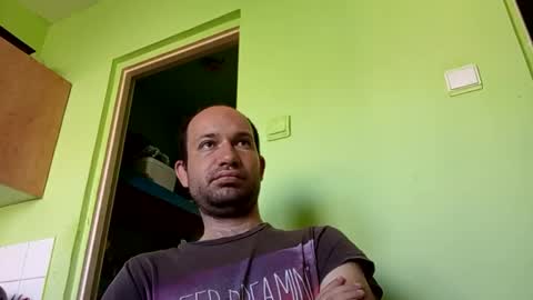 Snaiky online show from April 2026 10:04:02 AM