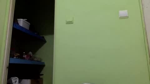 Snaiky online show from May 2026 09:42:02 PM