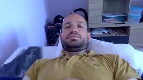 Snaiky online show from May 2026 10:22:01 AM