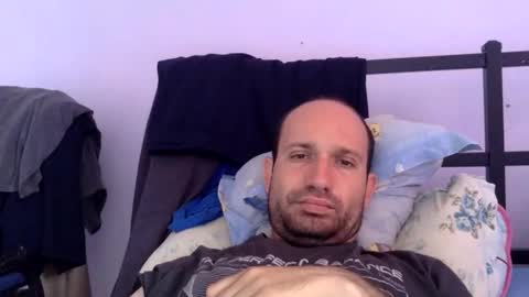 Snapshot of sparei7 chatting on June 2026 09:04:01 AM Snaiky online show from June 2026 09:04:01 AM