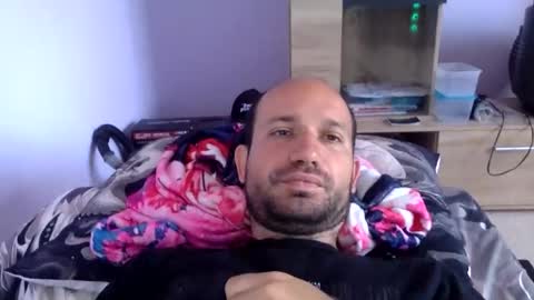 Snapshot of sparei7 chatting on June 2026 10:52:01 AM Snaiky online show from June 2026 10:52:01 AM