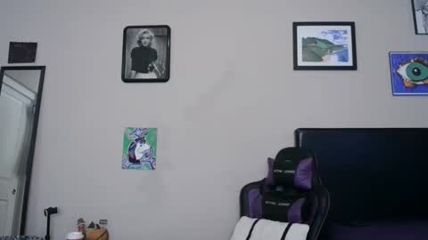 Tip 1 token  Follow me on instagram  Sparkle pinuppp online show from November 2025 07:25:02 PM