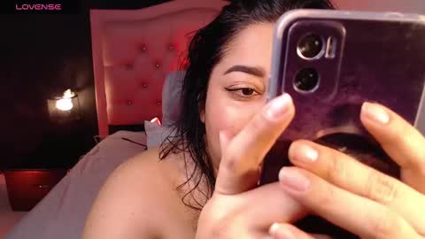 Snapshot of spelleyes01f chatting on February 2025 08:21:01 PM Renata Roman online show from February 2025 08:21:01 PM