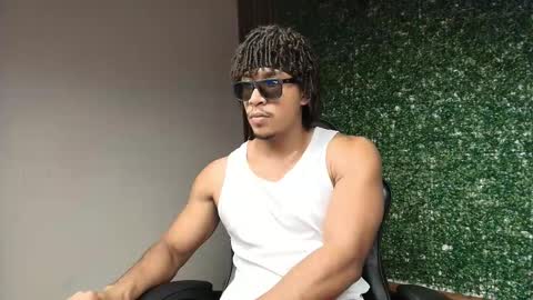 Snapshot of spent_0 chatting on December 2025 10:14:01 PM spent_0 online show from December 2025 10:14:01 PM