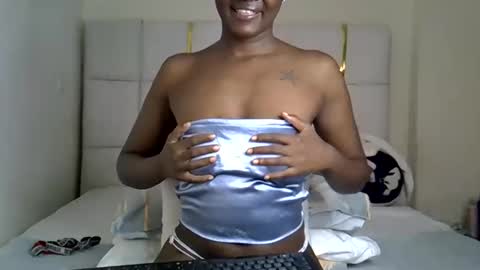 Snapshot of spice_lovy chatting on May 2026 03:33:02 AM blackqueen online show from May 2026 03:33:02 AM