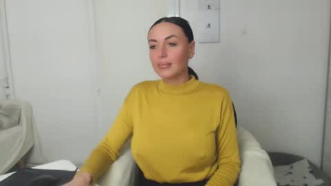 Carla online show from February 2025 05:31:01 PM