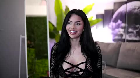 Spicy Maple online show from April 2026 06:05:02 PM