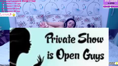 Snapshot of spicybrunnete chatting on March 2025 08:27:01 AM Trisha online show from March 2025 08:27:01 AM