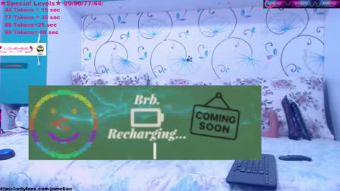 Snapshot of spicybrunnete chatting on October 2025 04:10:02 AM Trisha online show from October 2025 04:10:02 AM