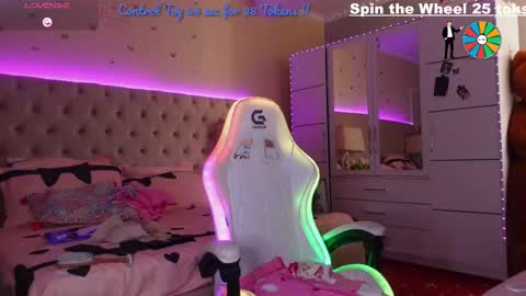 Alicia online show from October 2025 07:11:01 AM