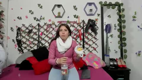 Snapshot of spicyqueens chatting on February 2026 12:31:01 PM Spicy Queens online show from February 2026 12:31:01 PM