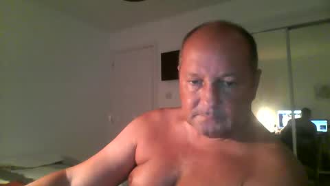 Snapshot of spidey1051a chatting on December 2025 12:10:01 PM spidey1051a online show from December 2025 12:10:01 PM