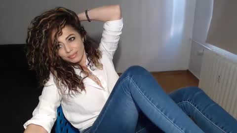 Doll online show from January 2025 12:12:02 PM