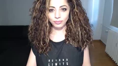 Doll online show from January 2025 11:43:02 AM